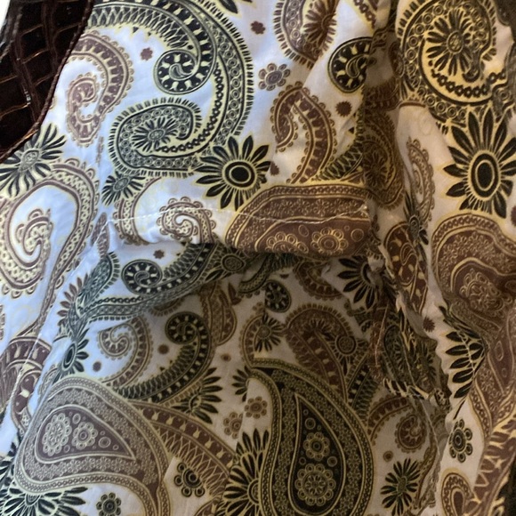 XL Paisley and Faux Alligator Trimmed Tote - Picture 8 of 10